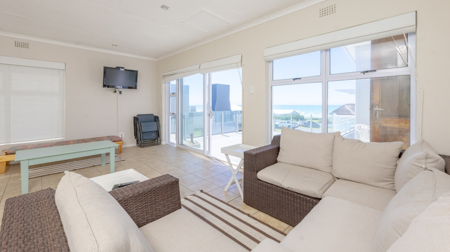 6 Bedroom Property for Sale in Agulhas Western Cape